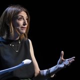 A Genève, Natacha Koutchoumov participera à la première édition du Femmage Festival, destiné à faire sortir de l'oubli nombre de femmes inspirantes (archives). KEYSTONE/MARTIAL TREZZINI